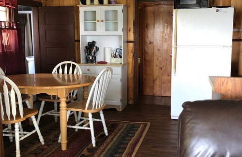 Hackensack Cabin | 2-Bedroom Cabin w/Dock on Pristine Fishing Lake – Perfect Summer Getaway! n