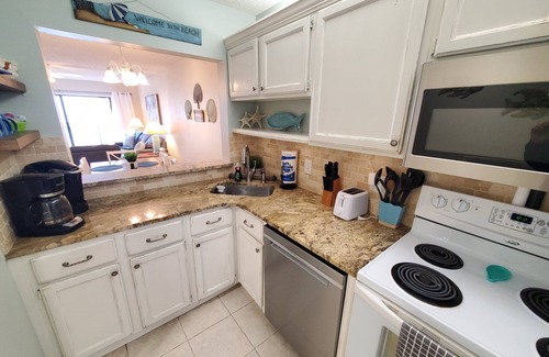 Crescent Beach Condo | 2 Bedroom Condo: Beach, Pool & Tennis Access
