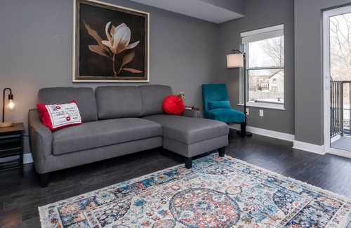 Ohio City Condo | 2 bedroom Condo Minutes from Ohio City- A4