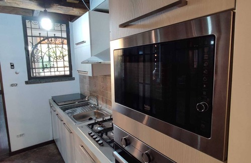 Brusuglio Cottage | 2 Bedroom Cottage in Cormano