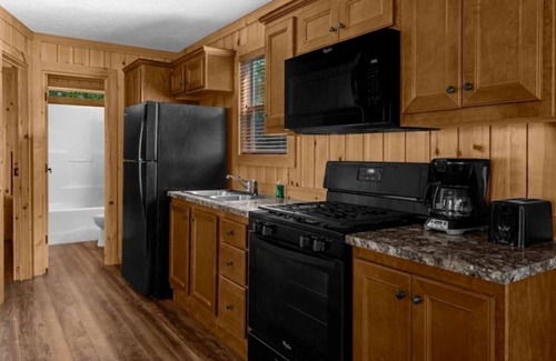 Lower Township Cottage | 2-bedroom Cottage in Cape May Premier Family Campground- Minutes from Wildwood!
