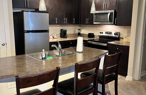 Charlotte Apartment | 2-bedroom cozy family friendly studio apartment in trendy Charlotte with WiFi,AC