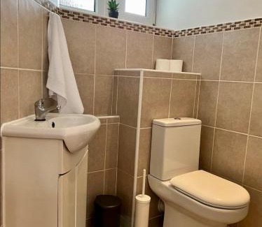 Riverside Apartment | 2 Bedroom Flat Bermondsey Tower Bridge