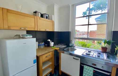 Camberwell Green Apartment | 2 Bedroom Flat in Camberwell Green - Great Location With Many bus Routes