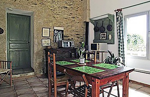 Saint-Jean-des-Mauvrets House | 2 bedroom accommodation in St Jean des Mauvrets