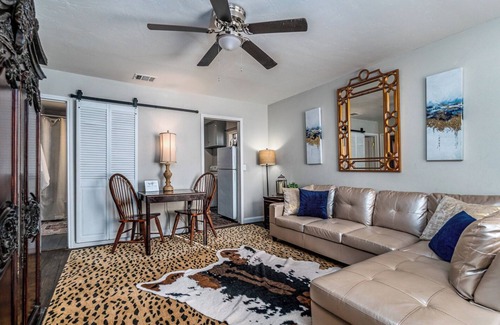 Borger House | 2 Bedroom furnished home in Borger TX, WiFi Included