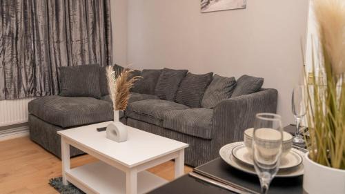 Weston by Wellend Apartment | 2 Bedroom Home Coventry, Parking