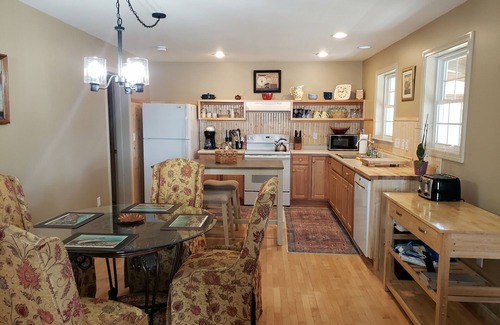 West Paris House | 2-bedroom Home on the shore of Moose Pond, West Paris. Maine with WiFi, AC
