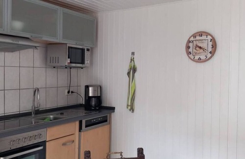 Eschweiler House | 2-bedroom home with WiFi, with private parking, garden and barbeque area.