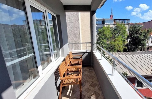 Rasimpasa House | 2-bedroom hotel in fantastic Istanbul with AC, WiFi ,professional staff