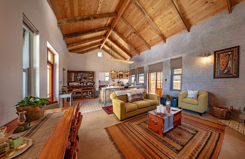 Gansbaai House | 2-bedroom house in awesome Gansbaai with WiFi