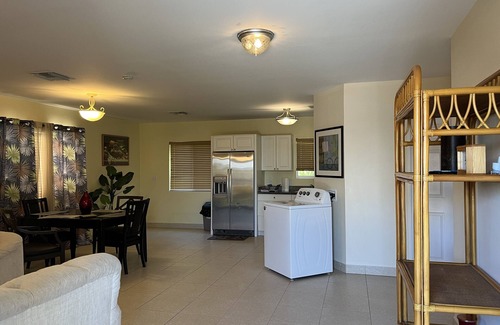 Leeward Settlement Cottage | 2-bedroom house in Providenciales