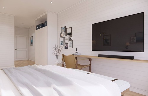 Elk Rapids Apartment | 2 Bedroom Junior Suite- Single King/2Queen Beds