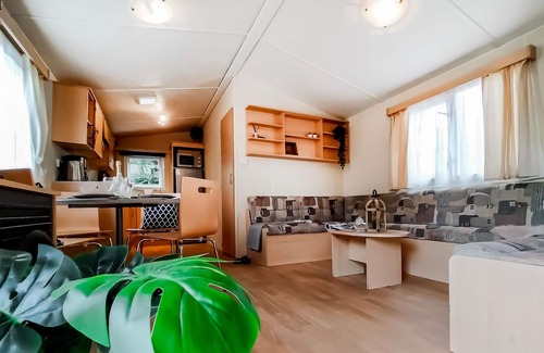 Heinkenszand House | 2 bedroom lovely home in Heinkenszand