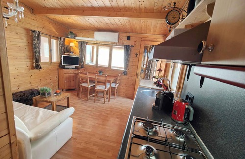 Porlezza House | 2 Bedroom Mobile Home in Lombardia