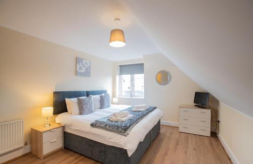 Hoddesdon Apartment | 2 Bedroom Penthouse, Clockhouse, Hoddessdon