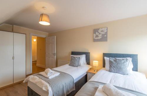 Hoddesdon Apartment | 2 Bedroom Penthouse, Clockhouse, Hoddessdon