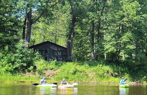 Pine City House | 2 bedroom-Riverfront-Fireplace - Pet ok