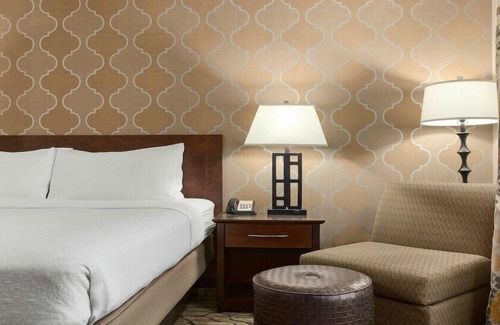 Williamsburg Hotel | 2-Bedroom Suite at a Hotel