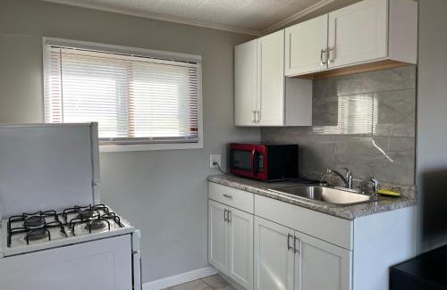 Lake City Apartment | 2 Bedroom Suite with kitchen