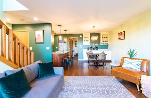 The Galena Territory House | 2 Bedroom Townhouse w/Play Room+Pets Welcome