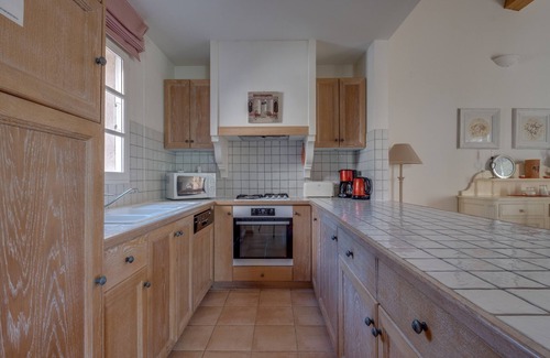 La Motte House | 2 BEDROOM TOWNHOUSE WITH GARDEN (N°320)