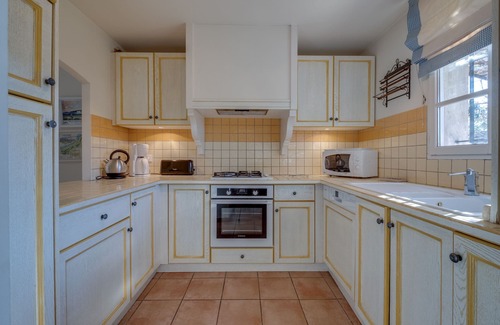 La Motte House | 2 BEDROOM TOWNHOUSE WITH GARDEN (N°435)