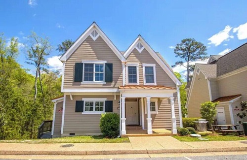 Lackey Resort | 2 Bedroom Towns Spinnaker @King's Creek, Williamsburg, Va. Home Away From Home.