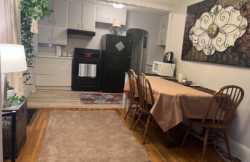 Summit - University House | 2-bedroom vacation home just 16 minutes to MSP airport.