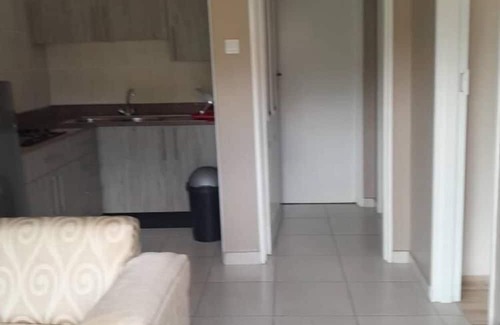 Harare Apartment | 2 bedroomed apartment with en-suite and kitchenette - 2068