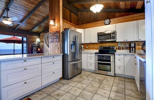 Laupahoehoe House | 2 Bedrooms/2 Bath Oceanfront Cliff House On Hamakua Coast