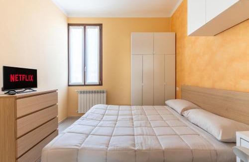 Cesano Boscone Apartment | 2 Bedrooms Apartment with Wi-Fi-Netflix