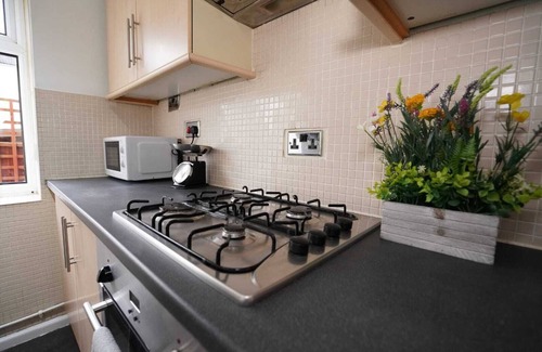 Little Hay Apartment | 2 bedrooms BIRMINGHAM BHX-HS2 NEC COLESHILL LUXURY APARTMENT