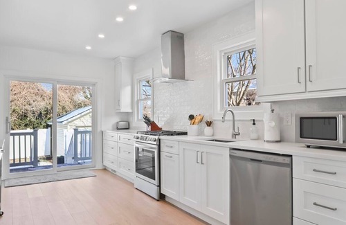 Long Branch House | 2 Blocks to Beach, 4-bedroom house