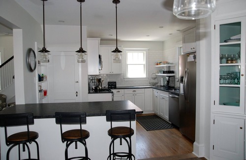 South Rehoboth House | 2 blocks to the beach, 1 block to Rehoboth Ave, and pet-friendly.
