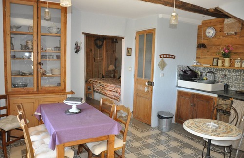 Saint-Jeannet House | 2* "brocante spirit" furnished accommodation
