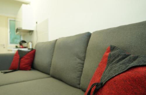 Seri Kembangan Apartment | 2 Carpark GEP 5 Star Hotel Bed & Sofa Studio