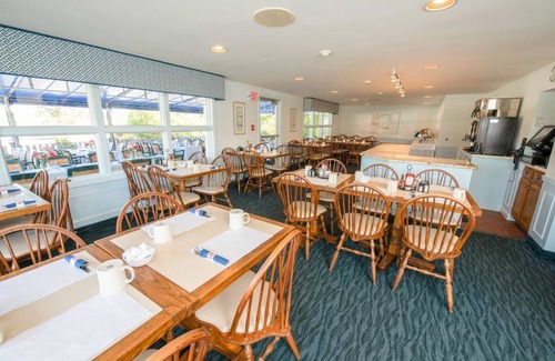 Barnstable County House | 2 Cozy Rooms Perfect for Families—Kid-Friendly Amenities & Pool Views