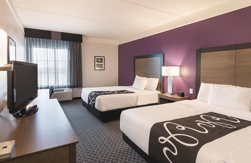 Arlington Hotel | 2 Double Beds, La Quinta Inn, Pet-Friendly Haven by AT&T Stadium, 2 Units