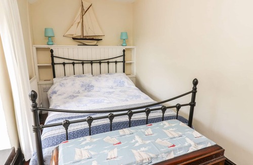 Burry Port Cottage | 2 Graig Cottages