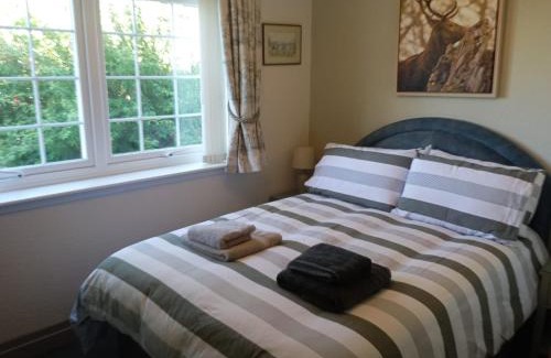 Breakish Apartment | 2 Guests - Garden & Patio - Sea Views