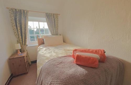 Old Bolingbroke House | 2 Hope Cottage