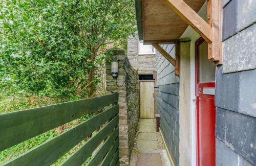 Corris Apartment | 2 Isygraig