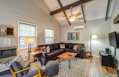 Charter Hills House | 2 Mi to Beech Mtn Blue Ridge Cabin with Deck