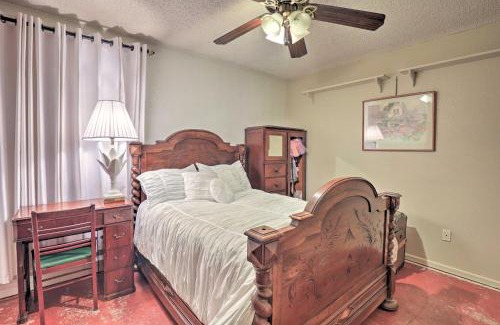 West Arlington House | 2 Mi to Lake Arlington Spacious Escape with Deck