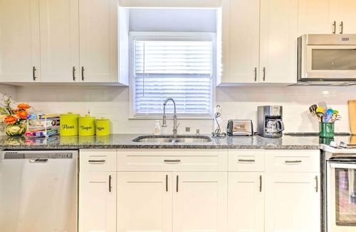 Acworth Cottage | 2 Mi to Lake: Dreamy Acworth Home!