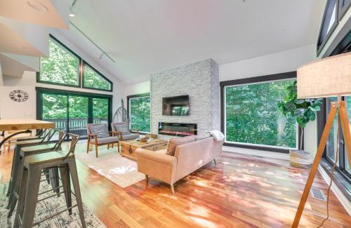 Birchwood Farms House | 2 Mi to Lake Modern Harbor Springs Home with Grill!