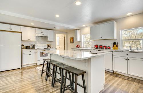 Elkhart Lake House | 2 Mi to Road America Pet-Friendly Duplex!