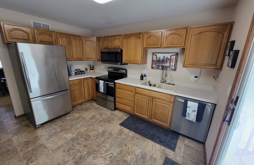 Ames House | 2 miles from Iowa State University
