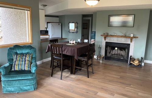 Bragg Creek House | 2 Min to Kananaskis! Beautifully Furnished 1640 sq ft Lower Suite on Acreage.